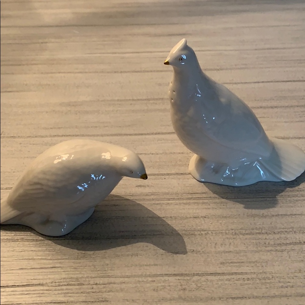 Lenox salt and pepper shakers